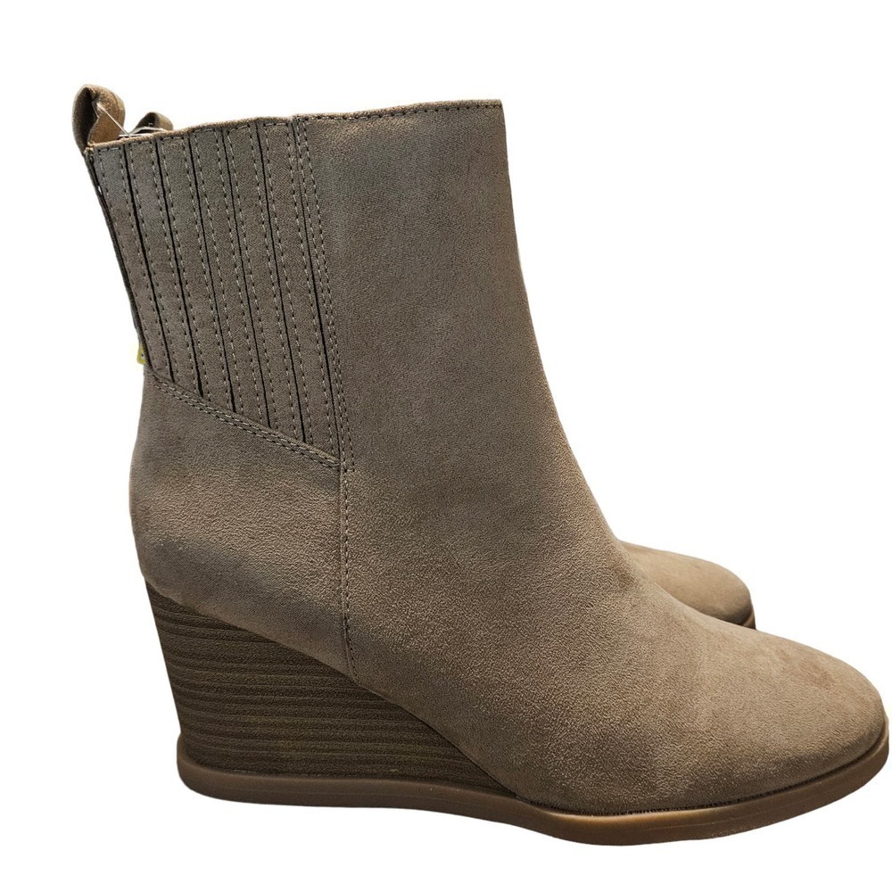 Universal Thread Cypress Boots Womens Size 10 Tan Wedge Memory Foam Taupe